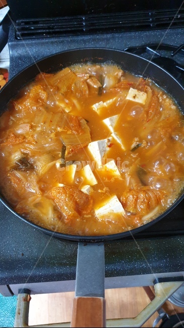 김치찌개,한식,돼지찌개,요리,식사,사발,식재료,두부,김치,국물,매운,얼큰한,음식,kimchistew,soup,koreanfood,koreancook,koreanmeal,koreandishes,food,cook,meal,dishes,foodreserves,kimchi,tofu,bowl,한국요리,koreanfood,koreandishes,koreanmeal,koreancook