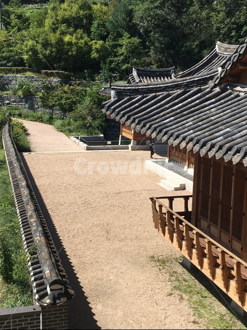 한옥,도서관,마당,지붕,처마,흙