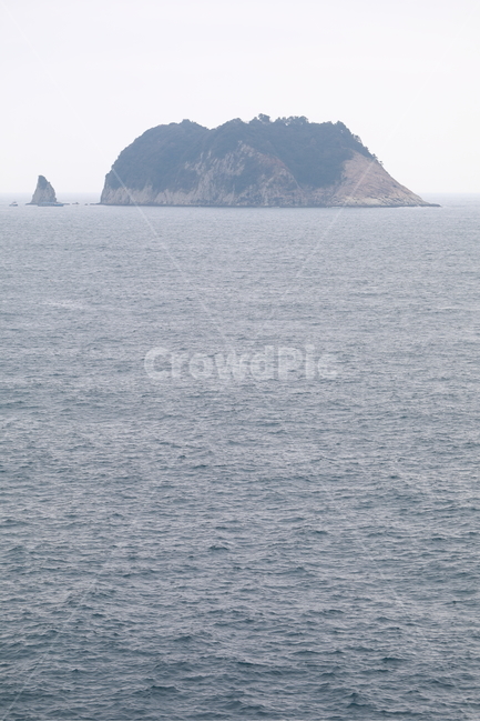 섬,바다,자연,풍경,나무,island,sea,nature,landscape,background,자연,풍경,nature,landscape,outdoors,옥외,land,땅,ocean,대양,water,물,shoreline,해안선,coast,연안