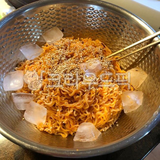 비빔면,매콤한,매운,국수,얼음,시원한,디저트,점심,ice,noodle,food,음식
