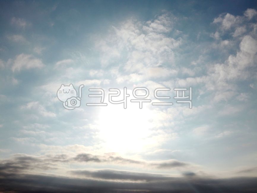 하늘,구름,먹구름,해,태양,자연,옥외,햇빛,눈부신,눈부심,햇쌀,햇살,sky,cloud,darkcloud,sunlight,glare,sunshine