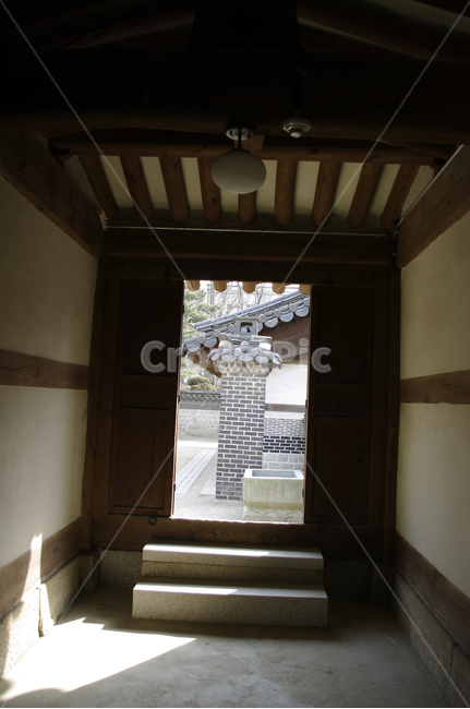 전통,tradition,전통가옥,한옥,건축,기와지붕,문,굴뚝