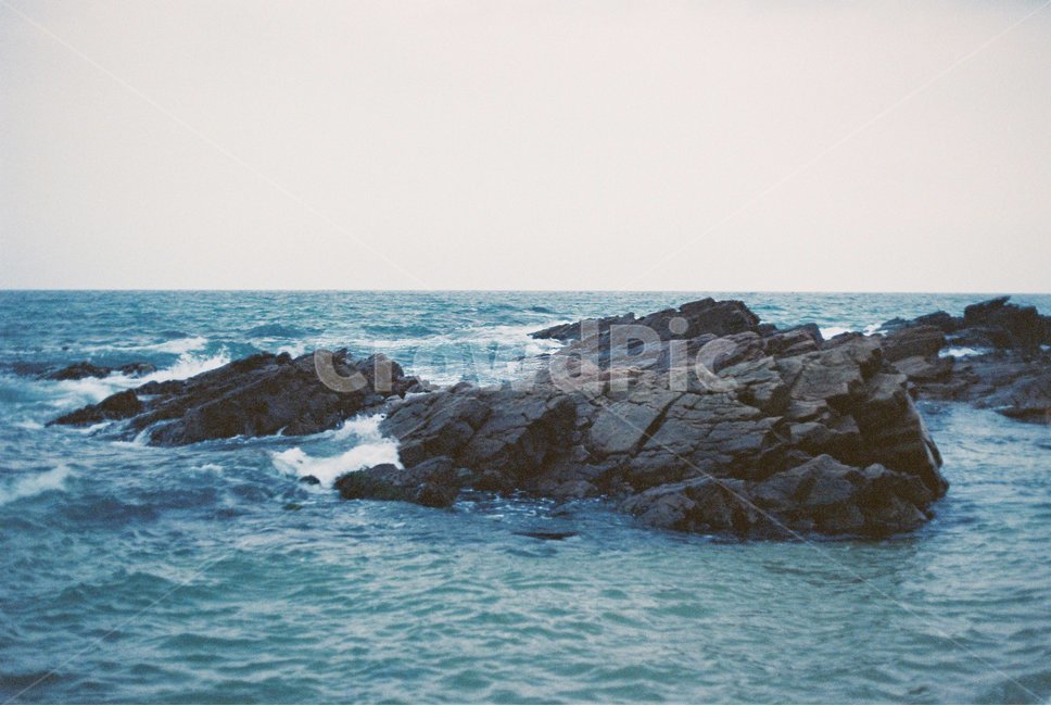 water,물,ocean,outdoors,옥외,nature,자연,sea,바다,정동진,파도,필름카메라,필름,필카,film,자연,풍경,nature,landscape