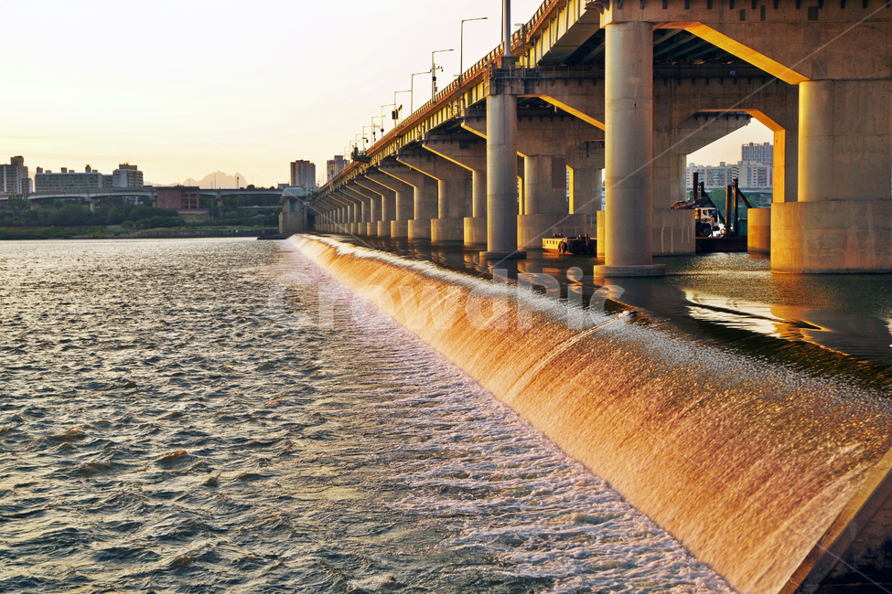 Han River Bridge,Jamsil Water Gate,Jamsil Bridge,underwater beam,water gate,Han River