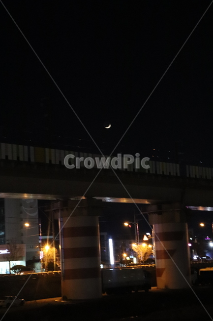 밤,야경,달,다리,하늘,가로등,야경,밤,풍경,nightscape,night,landscape,road,도로,freeway,고속 도로