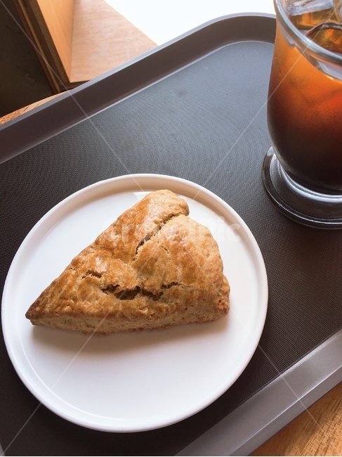 스콘,아메리카노,디저트,카페,맛있는디저트