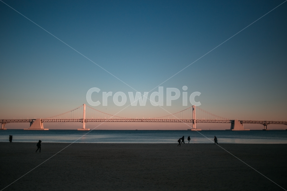 바다,광안리,풍경,부산,노을,자연,풍경,nature,landscape,한국자연풍경,한국자연경관,korea nature landscape,해변,바다,beach,sea,감성,sensible,feeling,색깔,색상,색채,색감,color sense,color sensitivity,feeling of color,human,인간,person,사람,building,건물