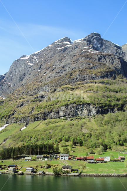 small village,scene,spring,beautiful,superb view,mountain,foot of the mountain,sight,Minister,sky,Cliff,everyone,icecap,riverside,mountain range,Panorama,village at the bottom of the mountain,lake,blue sky,city,purity,magnificent,pretty village,cute,peace