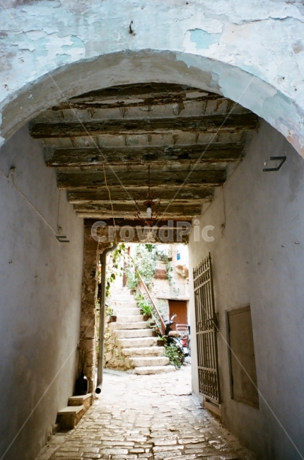 필름,필름사진,여행,크로아티아,로빈,골목,문,계단,돌담,film,holiday,croatia,analog,도시,풍경,city,landscape,골목길,alley,해외,외국,세계,foreign,oversea,world,세계도시풍경,해외도시풍경,외국도시풍경,world cityscape