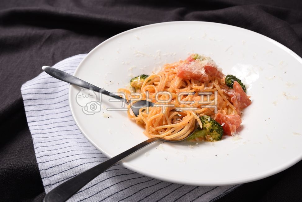 Cooking,ros,pasta,Pasta noodles,rose,rosepasta,cooking,rose pasta,food