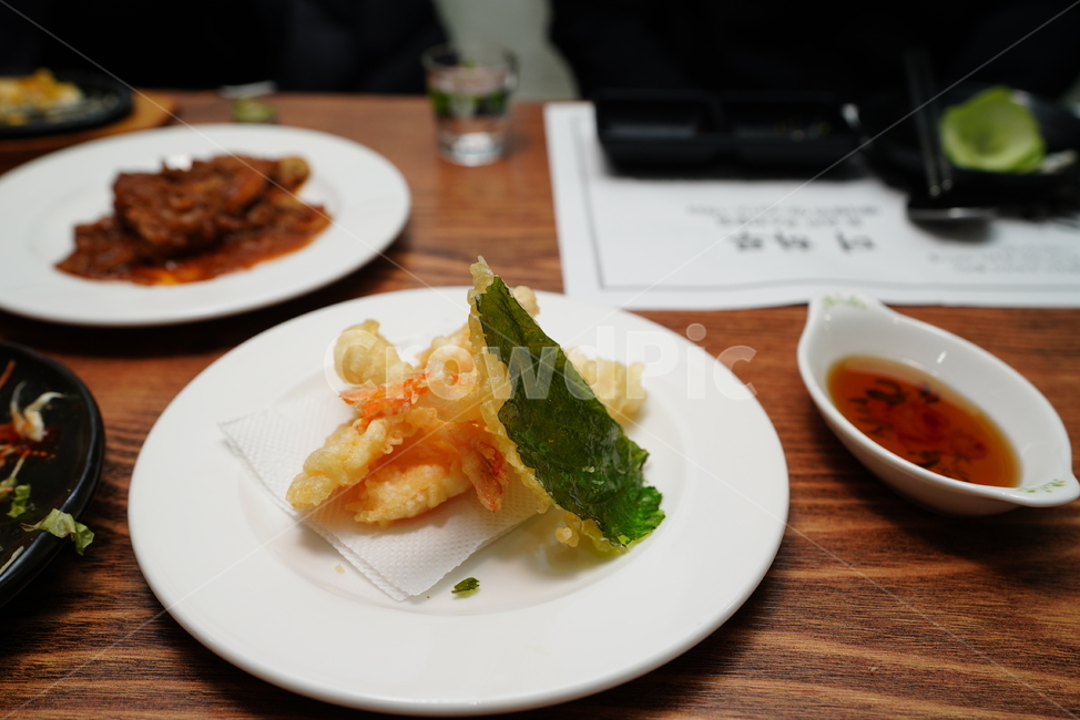 새우,쉬림프,튀김,안주,먹거리,음식,푸드,접시,요리,food,식품,meal,음식,식재료,요리,food,cook,meal,dishes,food reserves,일식,일본음식,일본요리,Japanese food,Japanese dishes,Japanese meal,Japanese cook