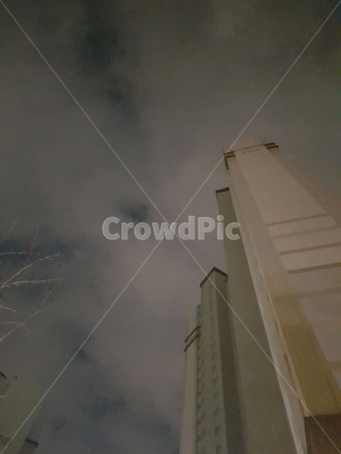 흐림,흐린기억,우울,두려움,곧저녁,건축물,건물외관,exterior,building,structure,architecture,construction