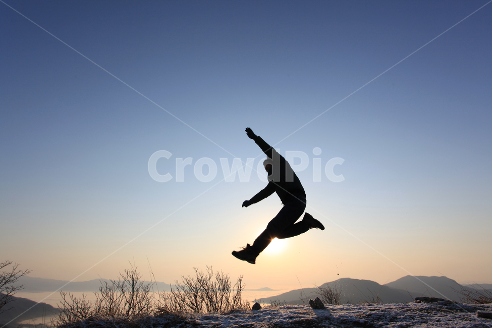 점프샷,점프,공중부양,희망,도약,사람,인물,인간,human,person,감정표현,기분,feeling,emotion,인물실루엣,사람실루엣,character silhouette,human silhouette,adventure,모험,leisure activities,레저 활동
