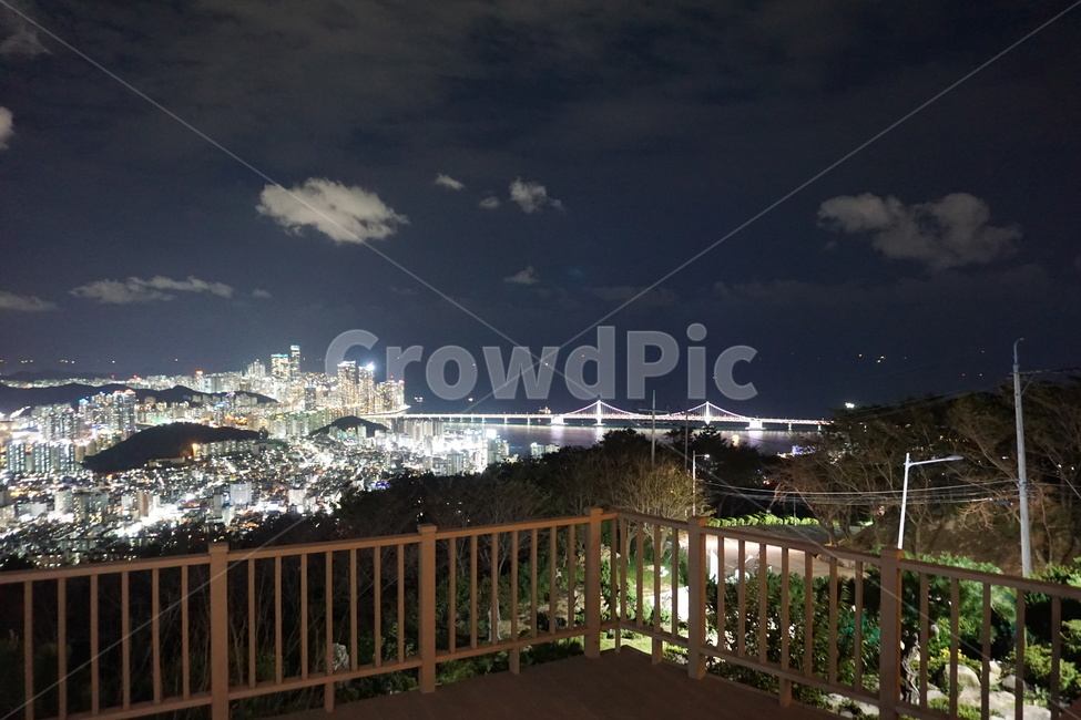 야경,밤,밤하늘,불빛,구름,난간,산,도시,광안대교,대교,nightscene,night,nightsky,light,cloud,railing,mountain,city,야경,밤,풍경,nightscape,night,landscape