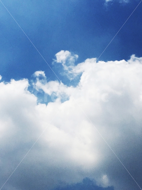 하늘,구름,푸른하늘,파란색,흰색,구름많음,sky,cloud,하늘사진,구름사진,자연,풍경,nature,landscape,outdoors,옥외,azure sky,푸른 하늘