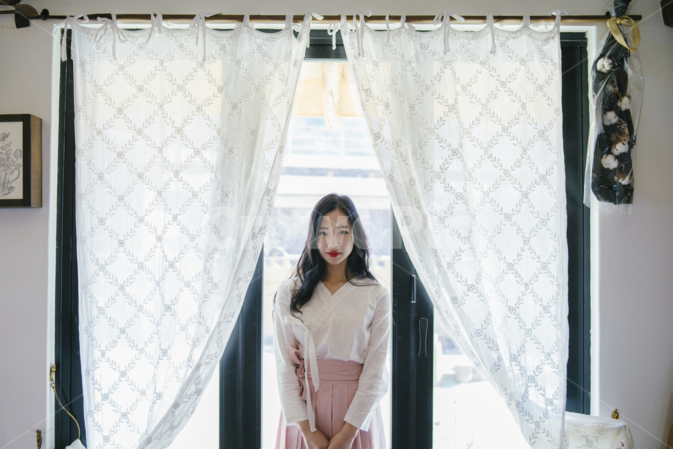 한복,설날,감성사진,인물사진,휴식,힐링,생활한복,명절,차,tea,portrait,한복,한국전통의상,hanbok,korean traditional clothes,사람,인물,인간,human,person,얼굴표정,facial expression,face,여성,여자,woman,female,lady