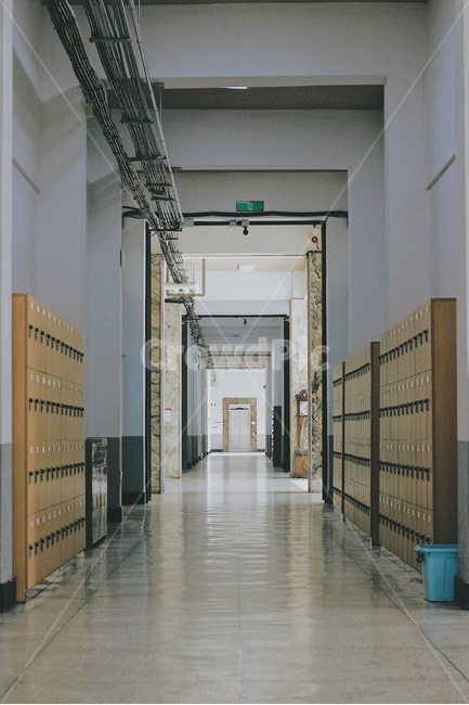 부산대,사물함,복도,대칭,대학교,캠퍼스,교육,학교,공부,education,learning,study,school,인테리어,실내디자인,interior design