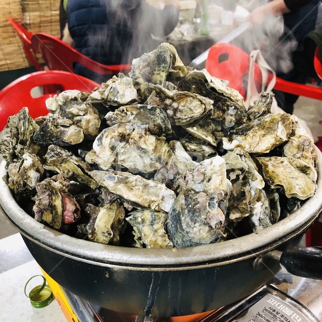 굴,굴찜,굴구이,찌는굴,굴한가득,음식,식재료,요리,food,cook,meal,dishes,food reserves,수산물,해산물,fishery products,seafood