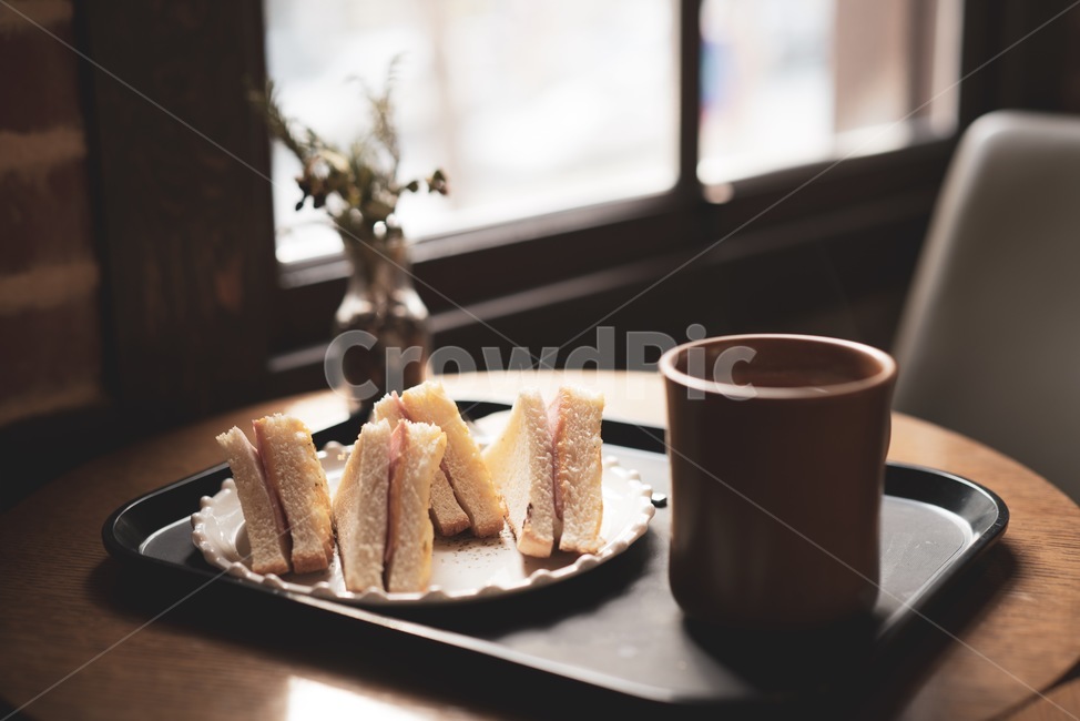카페,샌드위치,커피,분위기,따뜻함,음식,식재료,요리,food,cook,meal,dishes,food reserves,빵,bread,디저트,간식,후식,dessert,snack,커피,카페,coffee,cafe,감성,sensible,feeling