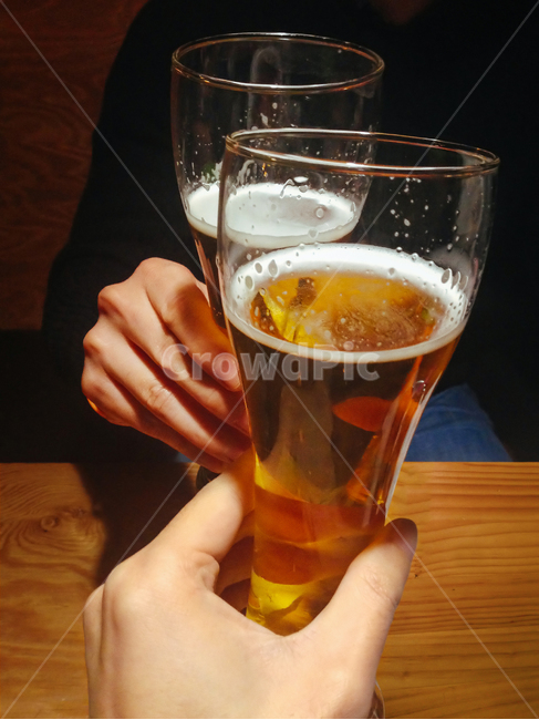 맥주,잔,건배,술,알콜,생맥주,손,남자,라거,한잔,마시는,중독,beerglass,맥주유리,음주,beverage,beer,마실것,person,사람,음료수,drink,beverage,술,주류,alcohol