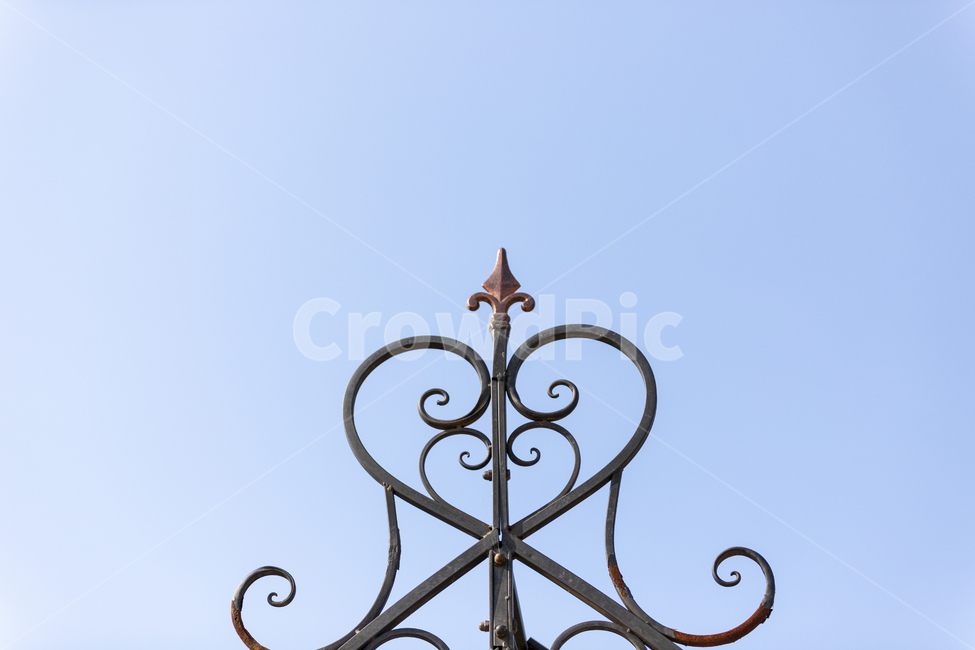 하늘,침,화살표,구조물,하트,배경,조각상,동상,석상,조형물,statue,bronze statue,stone statue