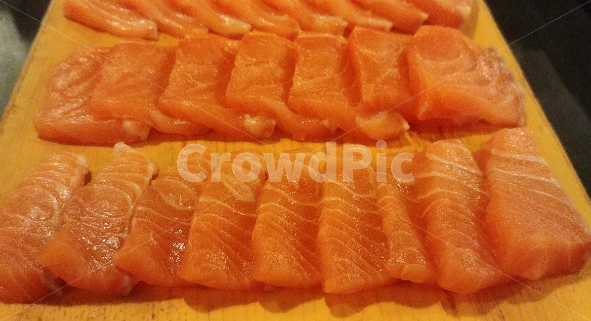 연어회,생연어,연어,도마,회,음식,식재료,요리,food,cook,meal,dishes,food reserves,일식,일본음식,일본요리,Japanese food,Japanese dishes,Japanese meal,Japanese cook