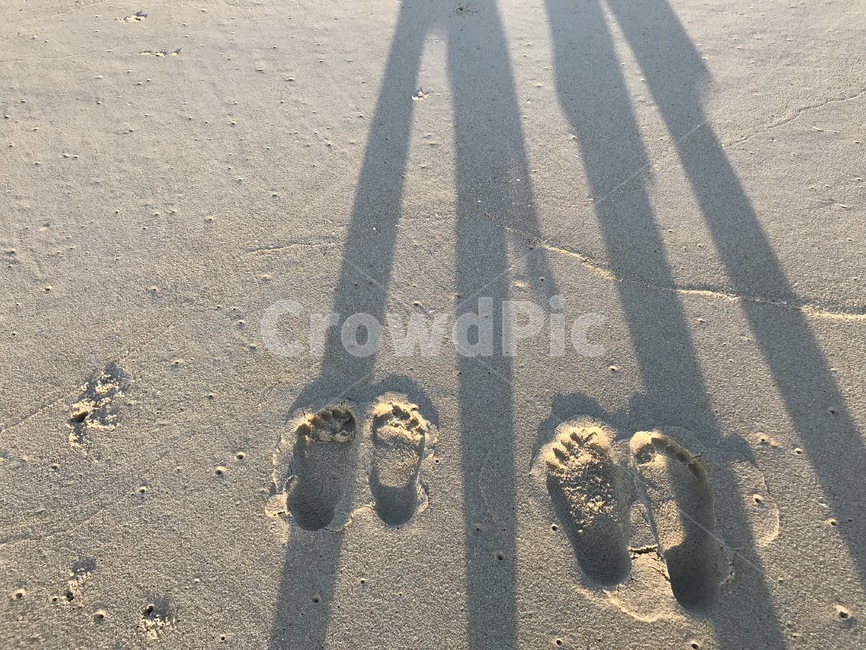 해변,모래사장,발자국,커플,그림자,연인,커플,사랑,lover,couple