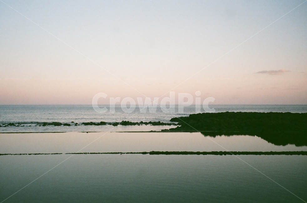 필름,film,analog,바다,ocean,자연,풍경,nature,landscape,감성,sensible,feeling,outdoors,옥외,land,땅,water,물,대양,sea,shoreline,해안선
