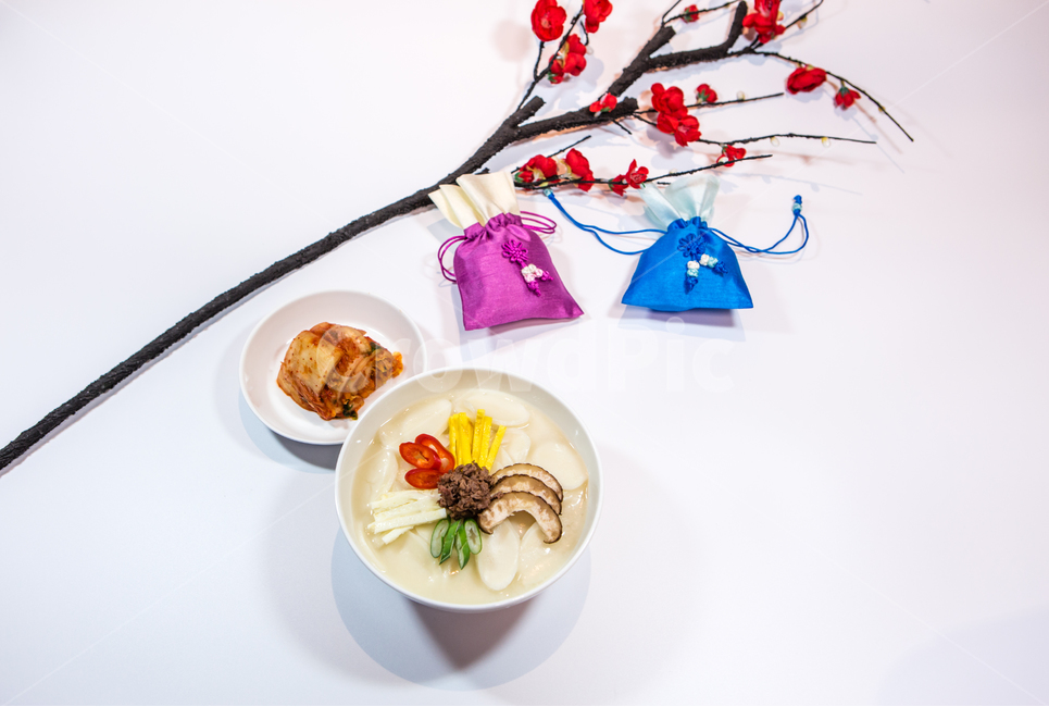 떡국,복주머니,설날,설,명절,한국전통,한국문화,korean traditional,korean culture