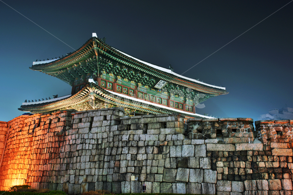 동대문,흥인지문,동문,조선시대,성곽,보물제1호,서울,야경,야경,밤,풍경,nightscape,night,landscape,한국전통,한국문화,korean traditional,korean culture,랜드마크,landmark,tourist attraction,한국랜드마크,한국관광지,한국명소,korea landmark,korea tourist attraction,건축물,건물외관,exterior,building,structure,architecture,construction,worship,예배,shrine,신사,pagoda,탑,건물