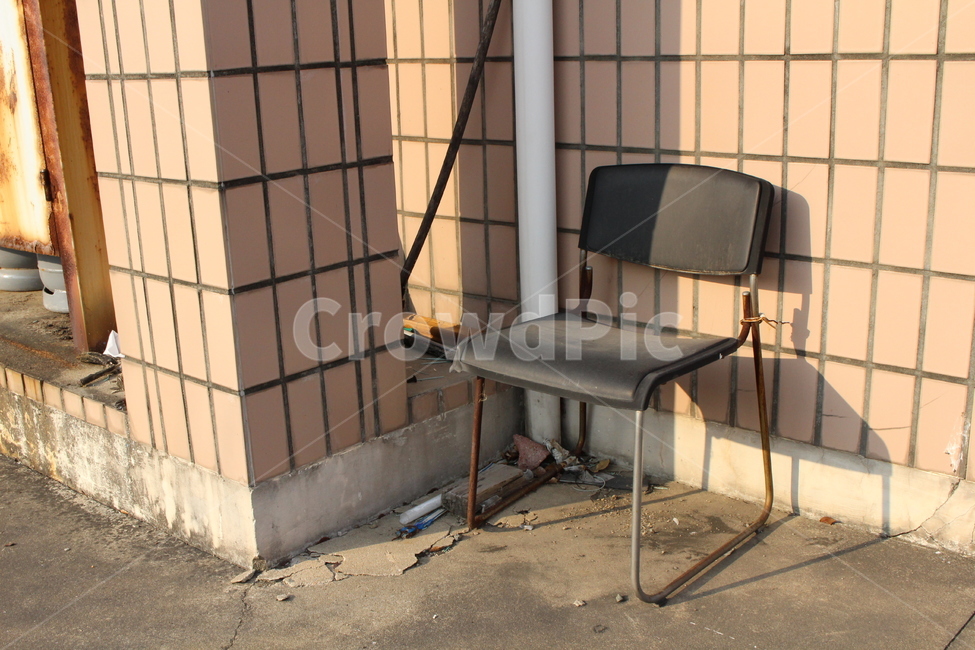 의자,녹슨의자,오래된건물,chair,버려진의자