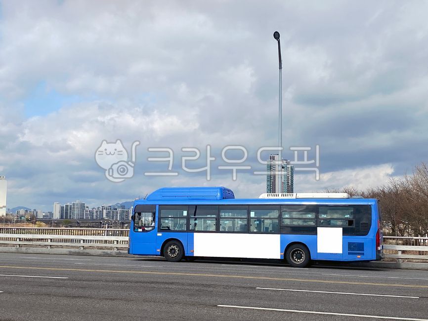bus,commercial,commercialadvertisement,square billboard,outdoor advertising,sign board,citybusadvertisement,outdooradvertisement,Mockup image,commercialbillboard,busadvertisement,advertisingdesign,emptied,billboard,emptyspace,empty place,background,bus ad
