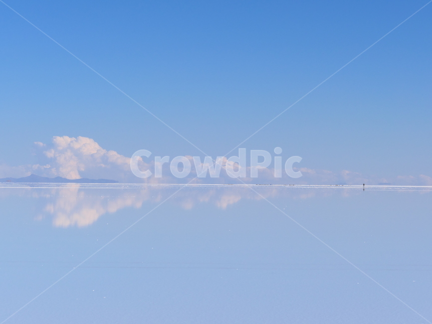 우유니,uyuni,소금사막,우유니소금사막,남미,볼리비아,salardeuyuni,우유니소금호수,소금호수,반사,물반사,구름,흰구름,하늘,푸른하늘,파란하늘