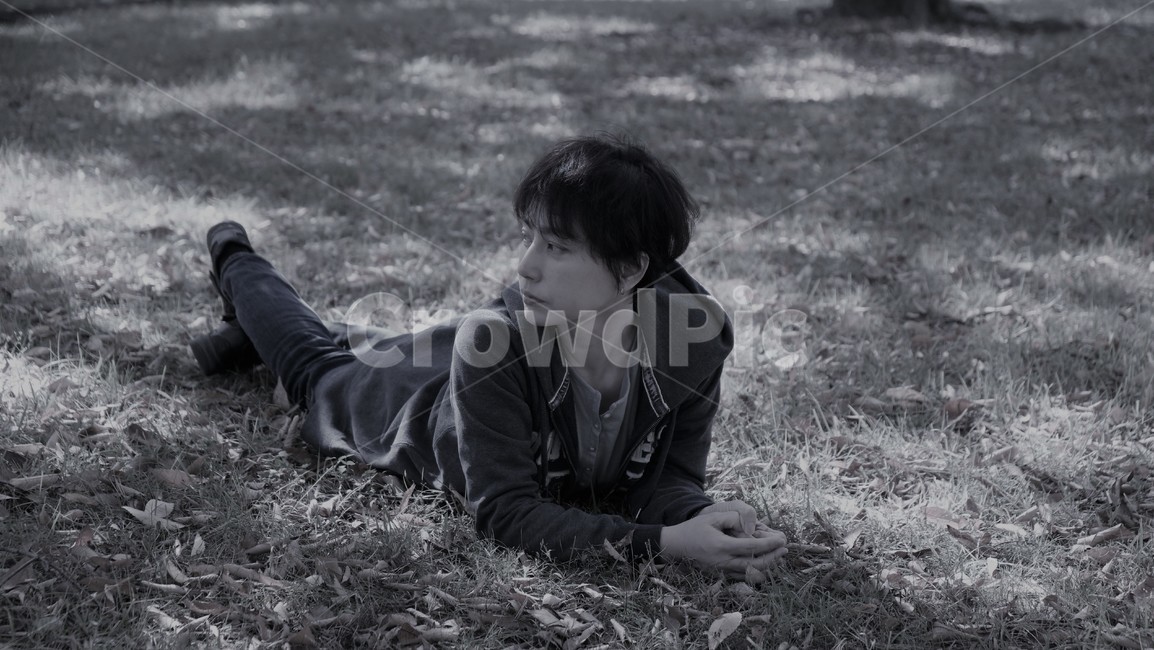 여자,모델,숲,얼굴,여성,사람,인물,인간,human,person,여성,여자,woman,female,lady,흑백,모노톤,monochrome,black and white