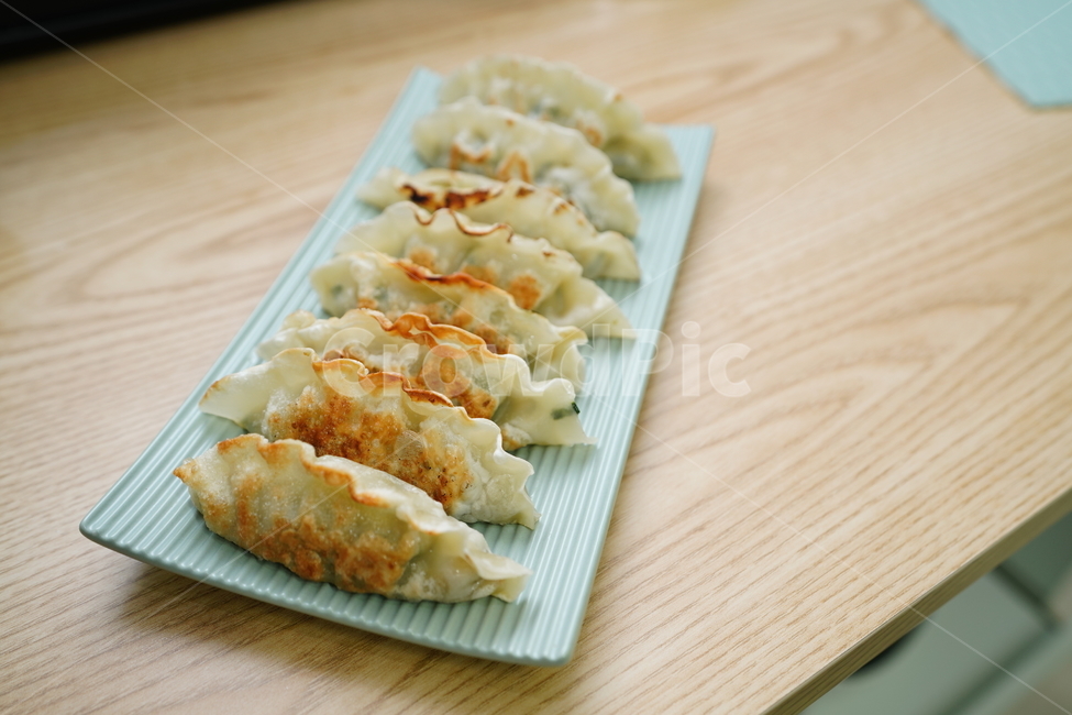 dumpling,Drink snacks,What to eat,snack,plate,food,Grilled dumplings,Plating,mukbang,cooking,table