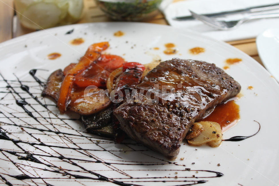 등심스테이크,스테이크,스태이크,등심,고기,레스토랑,음식,음식점,맛집,요리,샐러드,steak,beefsirloinsteak,restaurant,salad,음식,식재료,요리,food,cook,meal,dishes,food reserves,양식,서양음식,서양요리,western food,western dishes,western meal,western cook
