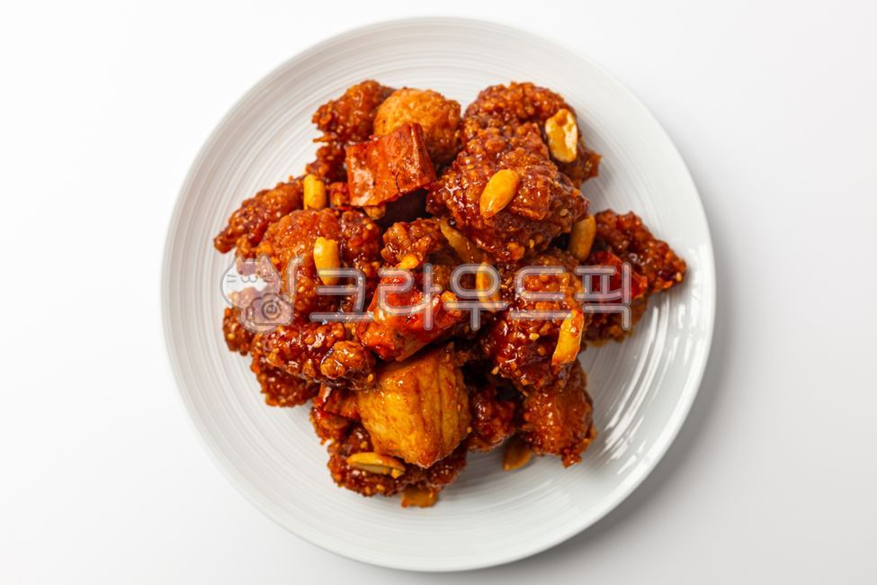 마라강정,마라,마라소스,강정,닭강정,닭고기,마라닭강정,두부,튀김,고추,초피,양념,소스,땅콩,중국음식,중국문화,음식,식사,식품,식료품,재료,식재료,음식재료,클로즈업,매콤한,바삭바삭한