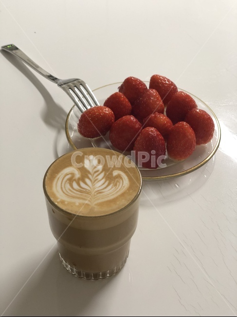 라떼,딸기,카페,홈카페,drink
