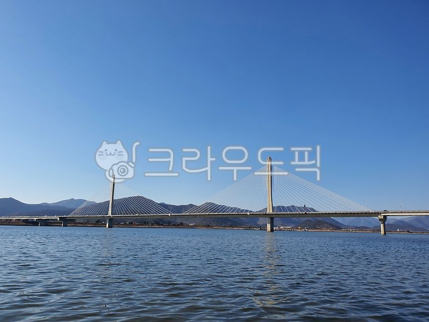 강,낙동강,다리,화명대교,교각,물,강물,물결,잔물결,하늘,파란하늘,bridge,자연전경