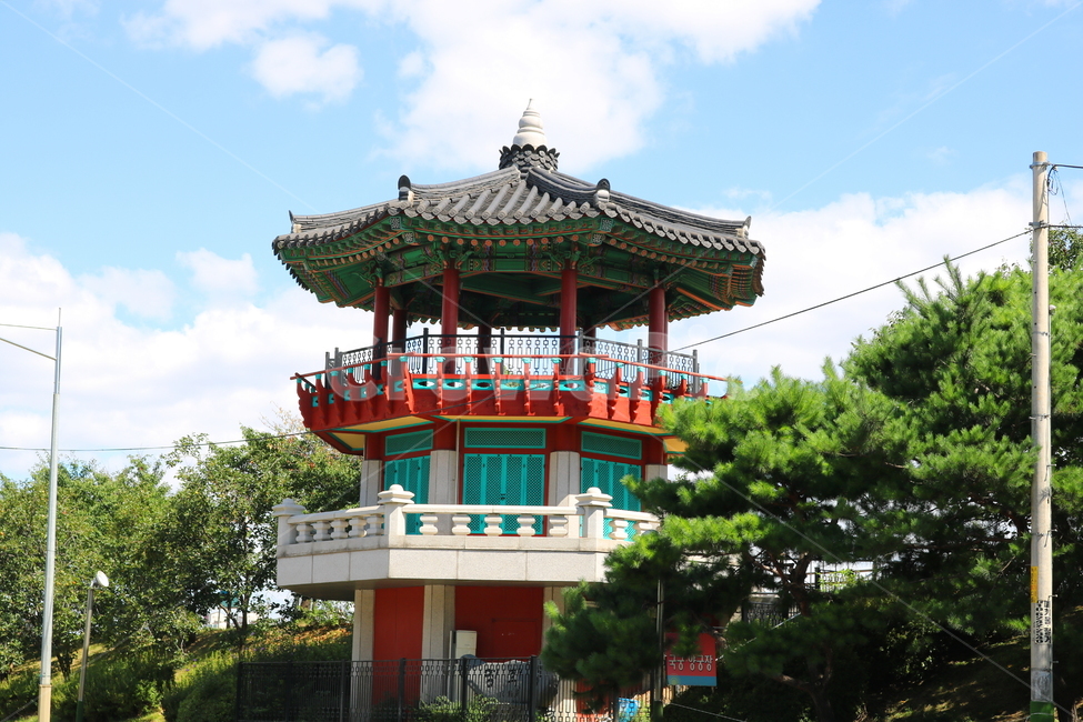 팔각정,영학정,정자,쉼터,안양천길,안양천,한국전통,한국문화,korean traditional,korean culture,건축물,건물외관,exterior,building,structure,architecture,construction