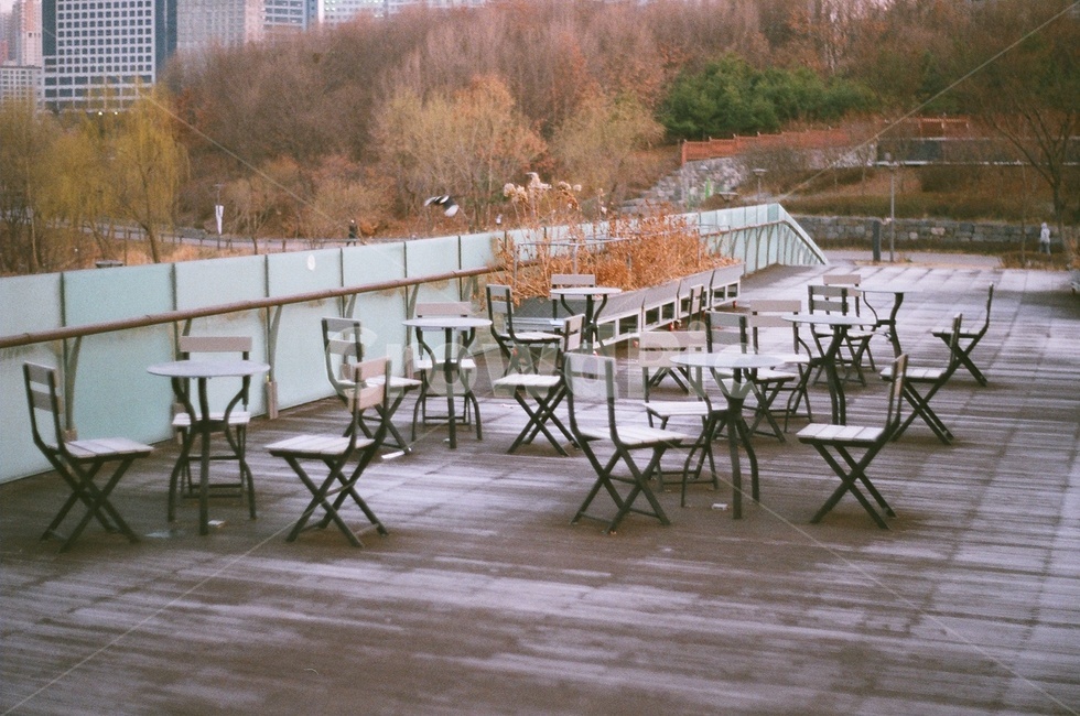 의자,책상,테라스,탁자,겨울,사물,물건,오브젝트,thing,object,matter