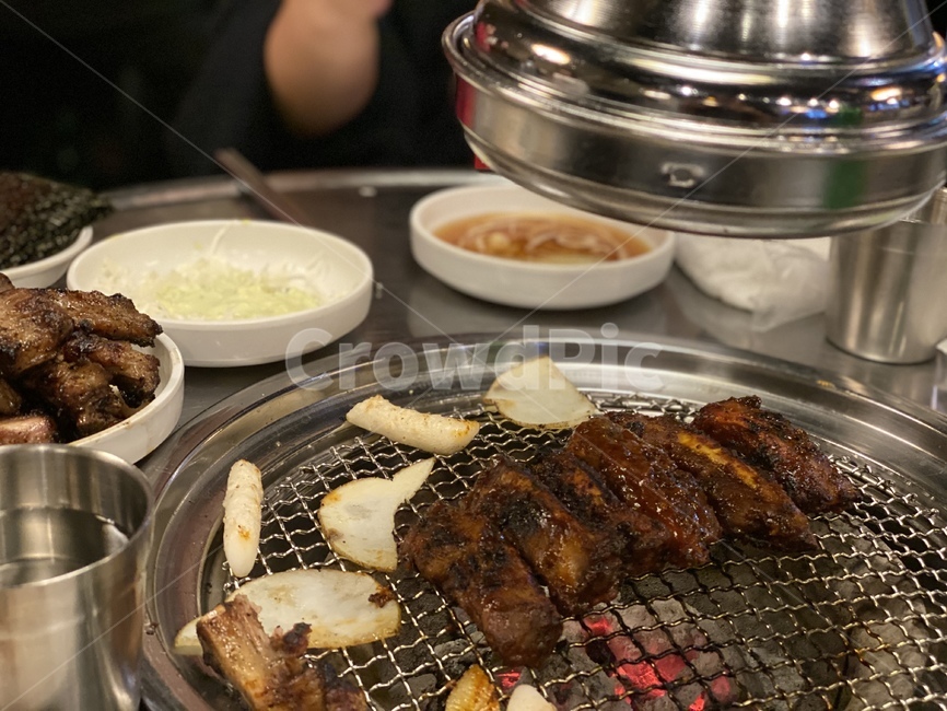 meal,식사,food,음식,쪽갈비,갈비,고기,meat,식탁,상차림,숯불,불판,음식,식재료,요리,food,cook,meal,dishes,food reserves,육류,고기,meat