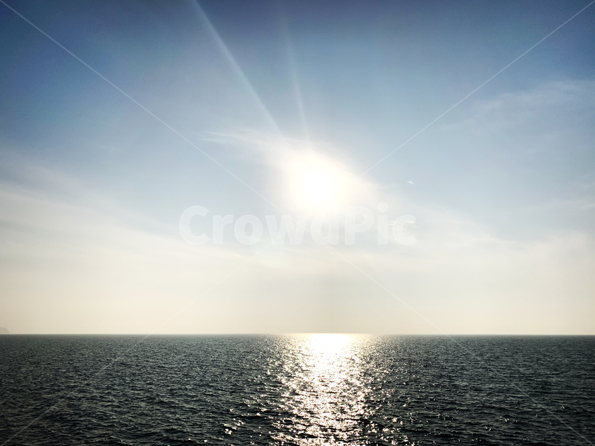 바다,하늘,해,구름,겨울,겨울바다,계절,파랑,차가움,햇빛,빛,light,sea,sky,blue,자연,풍경,nature,landscape,outdoors,옥외,horizon,수평선