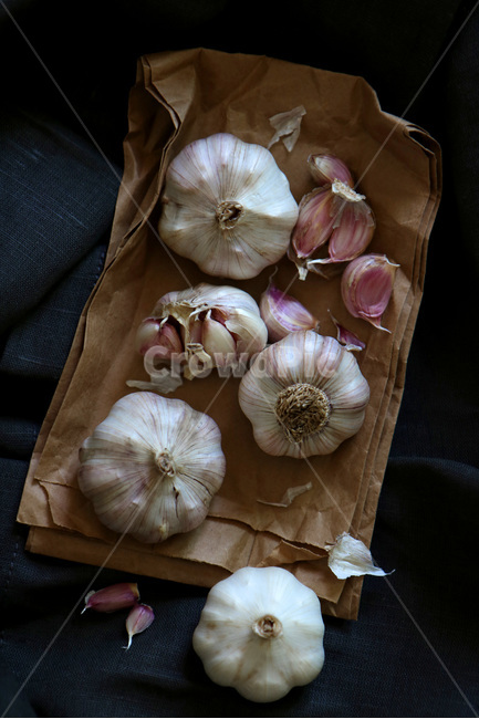 사진,마늘,야채,채소,햇마늘,나무,원목,질감,재질,빈티지,육쪽마늘,깐마늘,패브릭,갈릭,통마늘,재료,식자재,텍스처,garlic,wholegarlic,vegetable,food,음식,식재료,요리,food,cook,meal,dishes,food reserves,채소,야채,vegetables