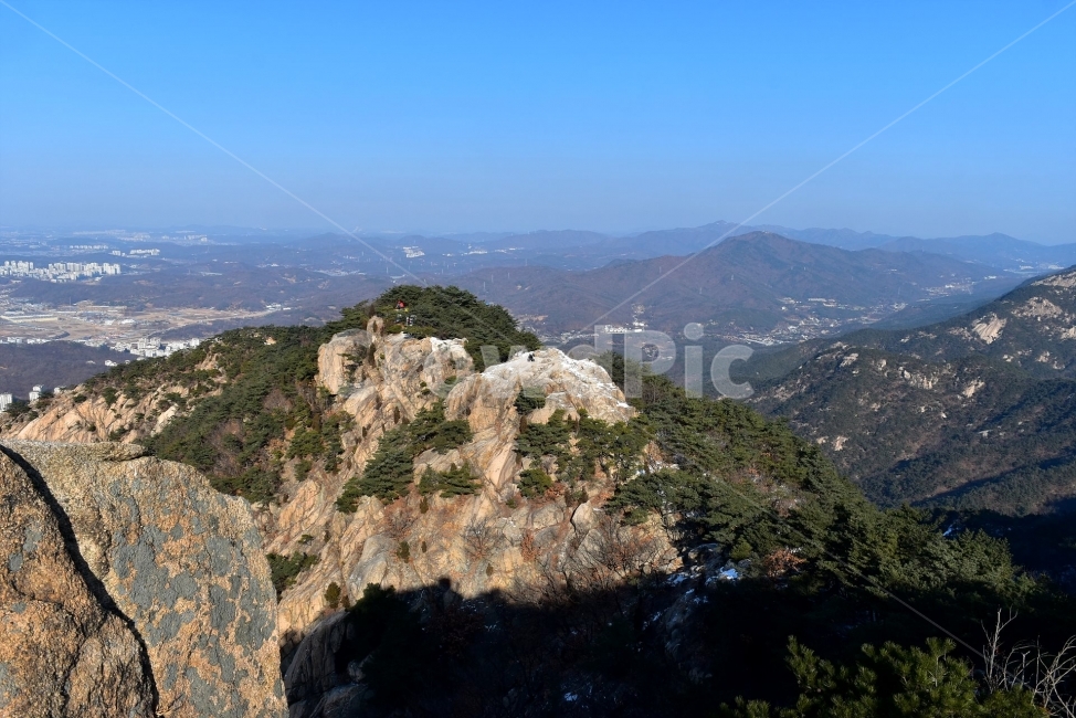 북한산,풍경,자연,국립공원,서울,도심지,명산,겨울,힐링,산행지,국내여행,자연풍경,산사진,Seoul,Korea,National,Park,비경,산행,등산,트레킹,100대명산,기암,바위산,백운대,바위,암봉,암봉우리,족두리봉,향로봉,비봉,자연,풍경,nature,landscape,한국자연풍경,한국자연경관,korea nature landscape,outdoors,옥외,promontory,곶,cliff,낭떠러지