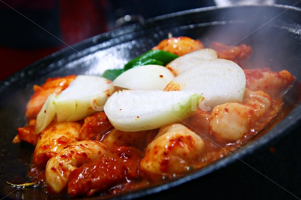 부산곱창,곱창구이,소곱창,양념구이,연탄구이,먹거리,food,쫄깃쫄깃,맛집,먹방,양념,야채,철판,철판구이,식사,음식,식재료,요리,food,cook,meal,dishes,food reserves,육류,고기,meat