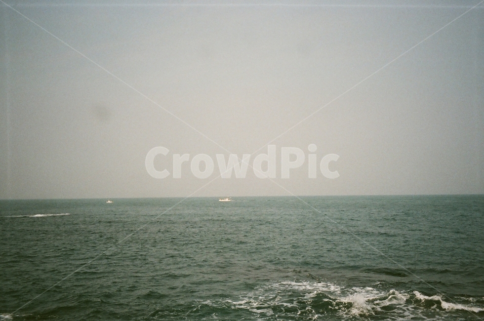 제주바다,이호테우해변,필름카메라,제주도,파도,바다,제주,이호테우,필름,자연,풍경,nature,landscape,adventure,모험,leisure activities,레저 활동,vehicle,차량,transportation,교통,watercraft,선박