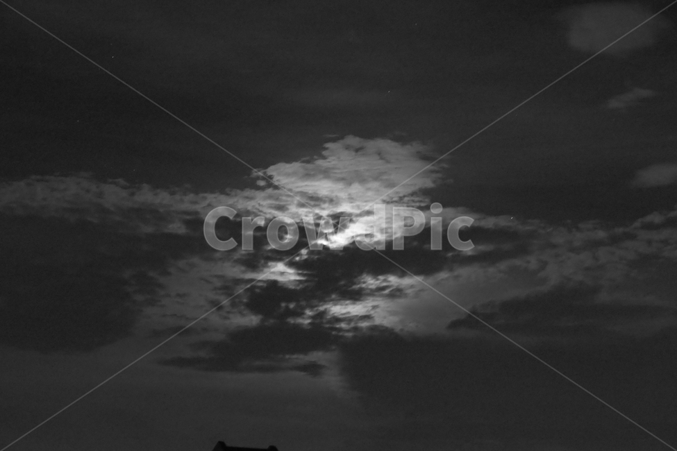 달,보름달,반달,파란하늘,밤,하늘,밤하늘,구름,몽환적,moon,cloud,night,sky,nightsky,thanksgivingday,야경,밤,풍경,nightscape,night,landscape,nature,자연,outdoors,옥외,weather,날씨
