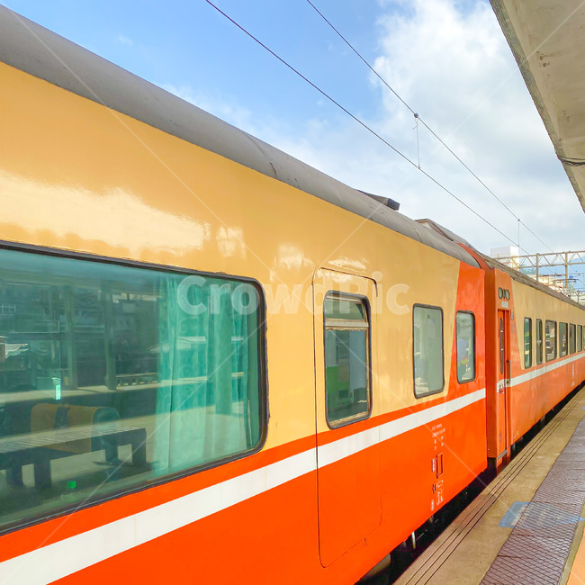 대만,타이베이,루이팡역,기차,redtrain,플랫폼,trainstation
