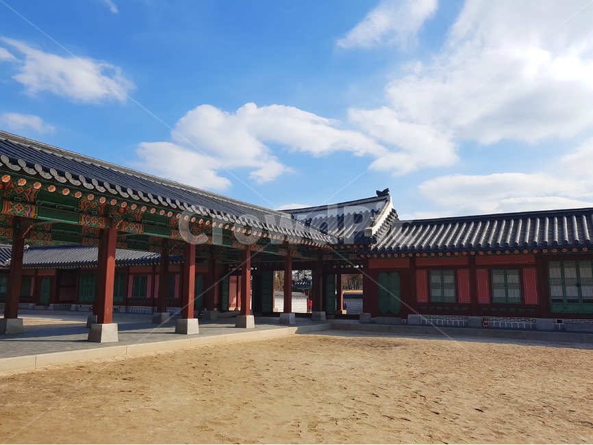 경복궁,궁궐,광화문,기와,하늘,구름,자연,한국의멋,한국의전통미,한국의문화,koreantraditional,koreanculture,korea,seoul,서울,한국의수도,한국전통,한국문화,korean traditional,korean culture,랜드마크,landmark,tourist attraction,한국랜드마크,한국관광지,한국명소,korea landmark,korea tourist attraction,건축물,건물외관,exterior,building,structure,architecture,construction